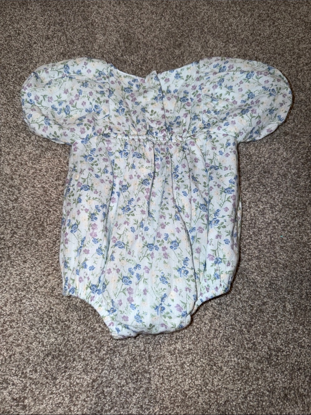 Abercrombie Baby Newborn Floral outfit - Picture 4 of 5
